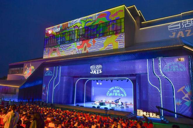 彩神vll120小时玩转副中间-2：三大+书市+特征小镇打卡文旅新地标(图10)